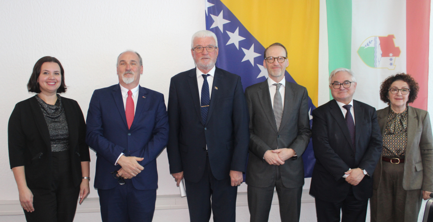 Premijer Lendo razgovarao s ambasadorima Njemačke, &Scaron;vicarske i Austrije o povezivanju obrazovanja s potrebama trži&scaron;ta rada